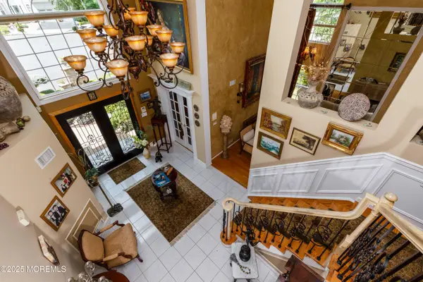 34 Kara Court, Matawan, NJ 07747