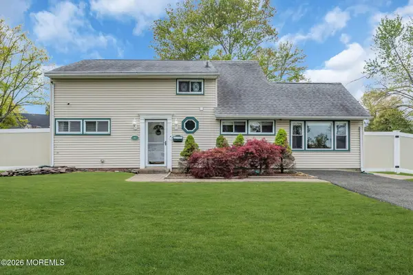 47 Southwood Drive, Old Bridge, NJ 08857