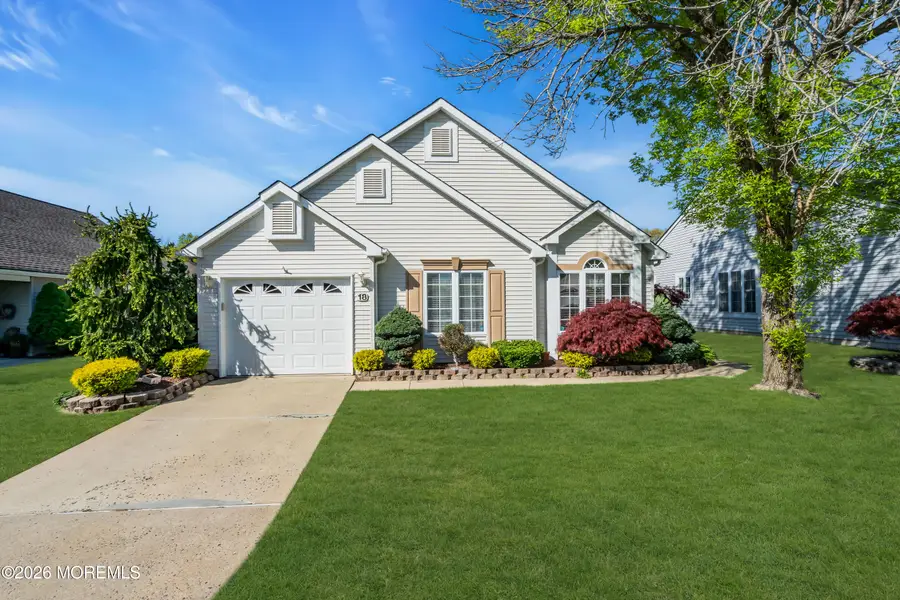18 Grosunor Court, Jackson, NJ 08527 - #3