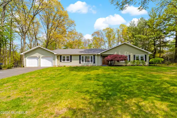 7 Michelle Street, Monroe, NJ 08831