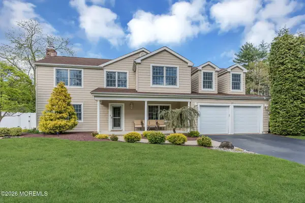 62 Knox Lane, Manalapan, NJ 07726
