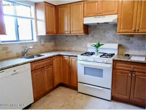 5 Coventry Court #5, Matawan, NJ 07747