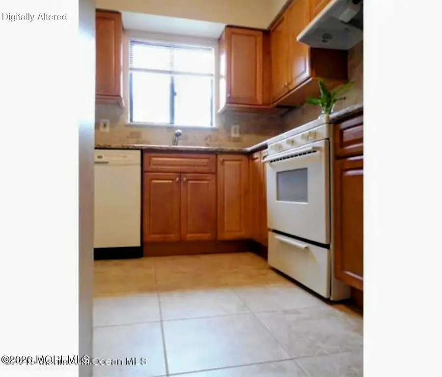 5 Coventry Court #5, Matawan, NJ 07747 - #3
