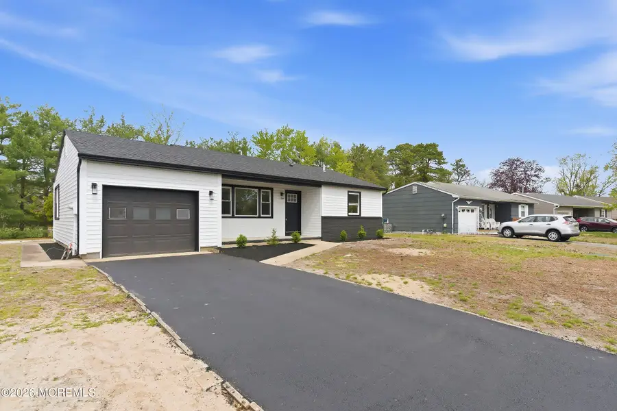 30 Sherwood Lane, Toms River, NJ 08757 - #2