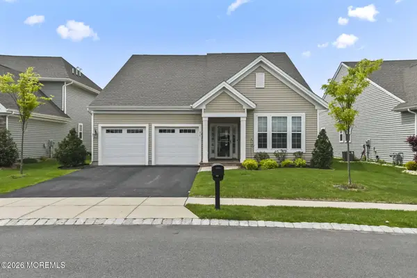 36 Metro Drive, Monroe, NJ 08831