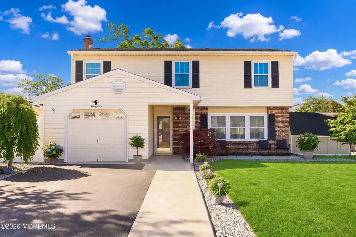 25 Orchard Court, Howell, NJ 07731 - #1