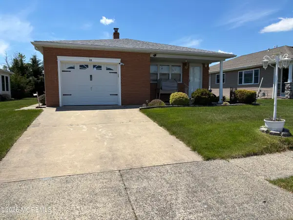 15 Capri Court, Berkeley, NJ 08721
