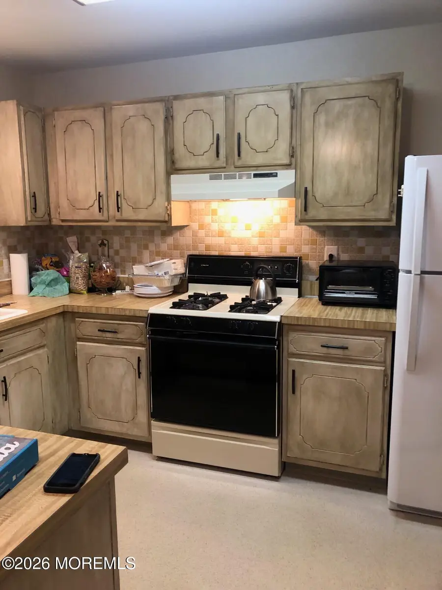 15 Capri Court, Berkeley, NJ 08721 - #3