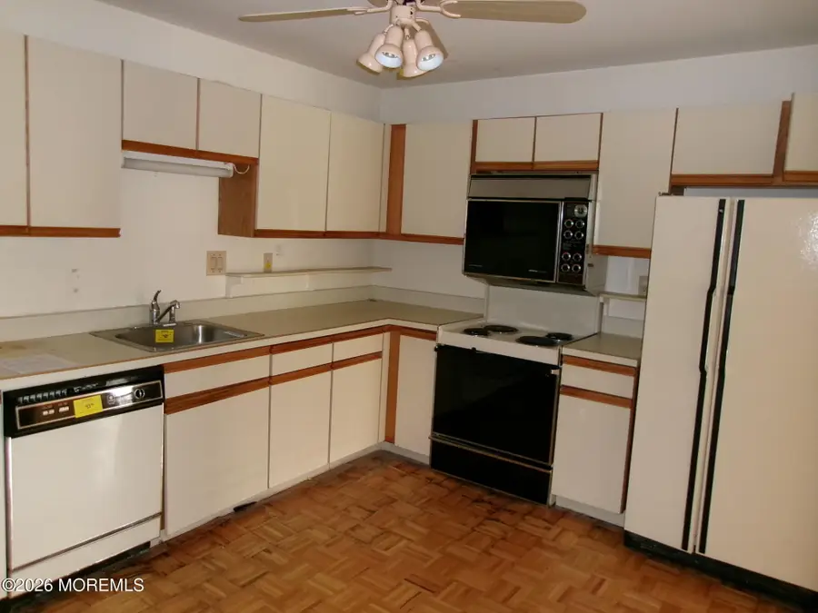 6 Harrow Place, Manchester, NJ 08759 - #2