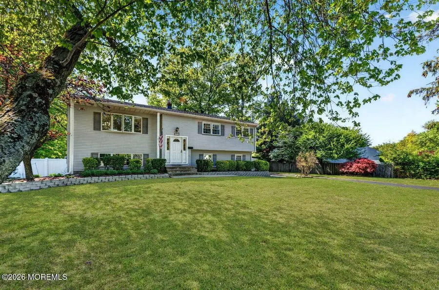 33 Bayberry Lane, New Monmouth, NJ 07748 - #2