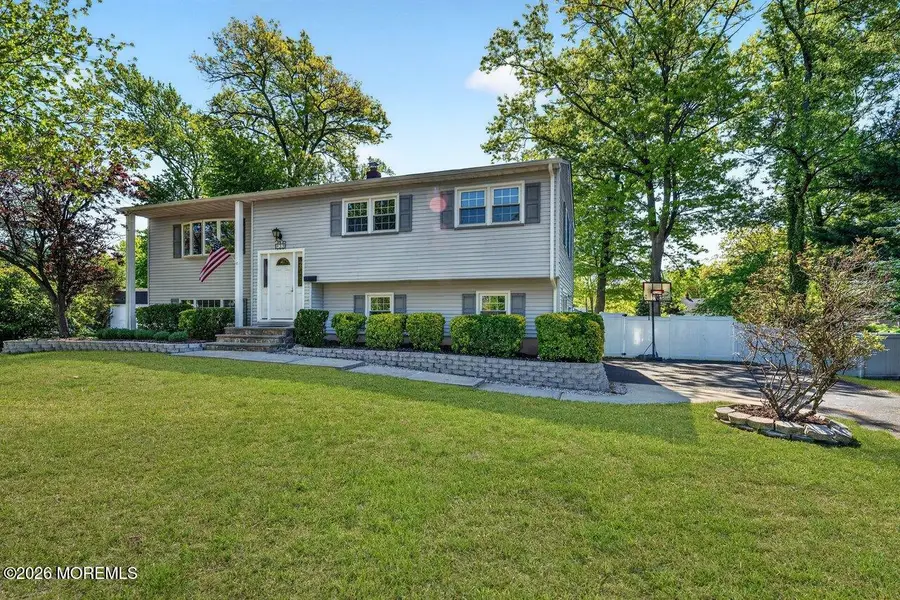 33 Bayberry Lane, New Monmouth, NJ 07748 - #3