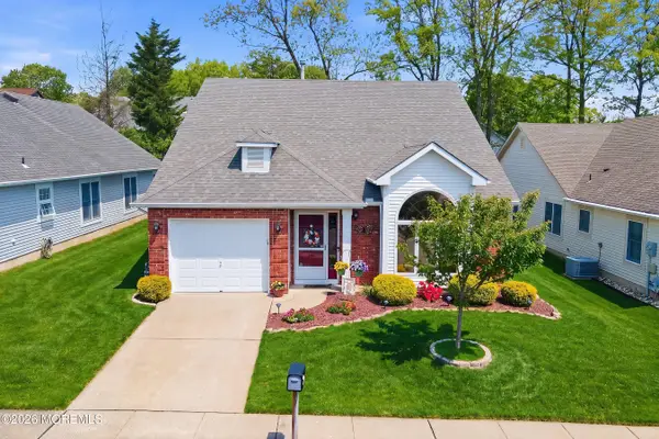 1462 Burr Oak Road, Toms River, NJ 08755