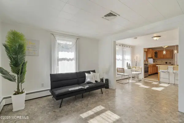 29 Wilson Avenue, Manalapan, NJ 07726
