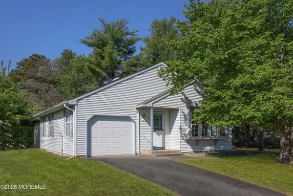 23 Easton Drive #61, Whiting, NJ 08759