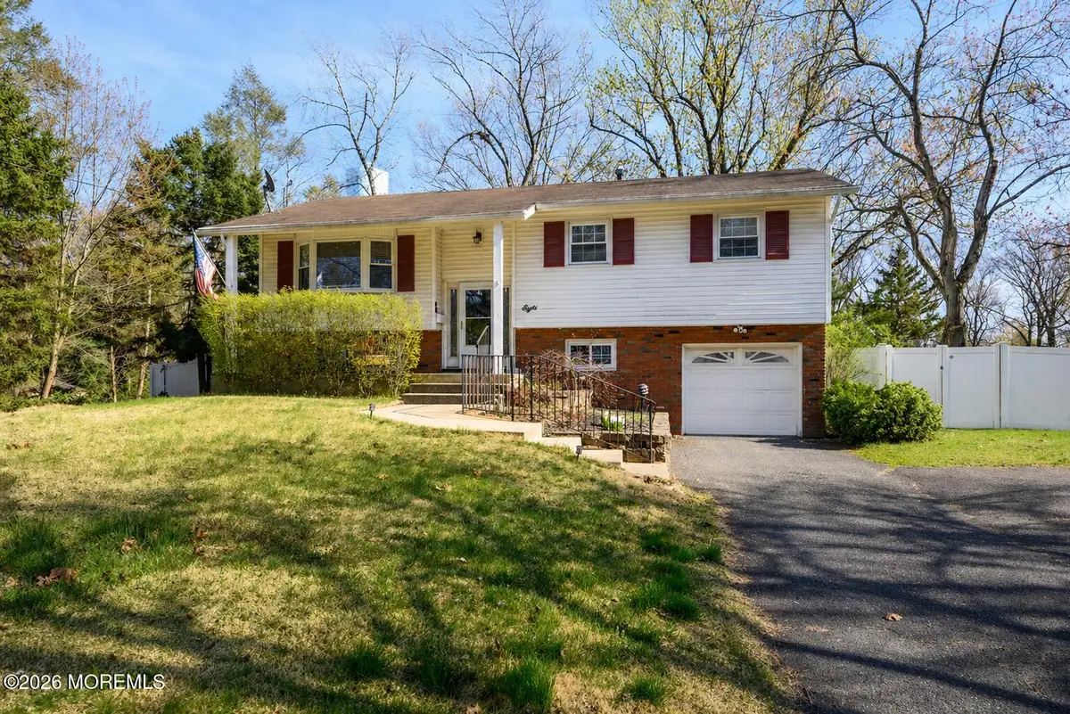 8 Holiday Road, Manalapan, NJ 07726 - #1