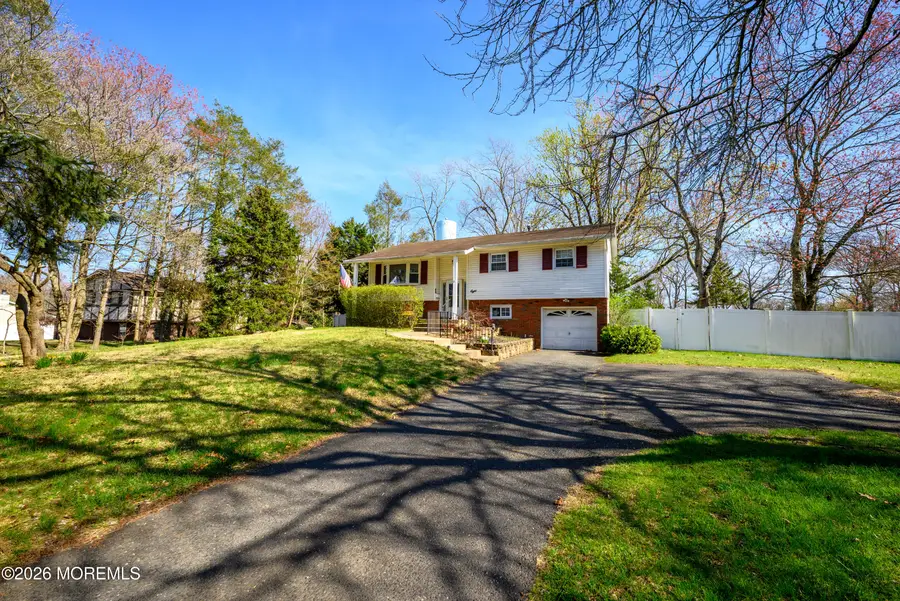 8 Holiday Road, Manalapan, NJ 07726 - #3