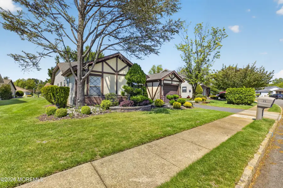 25 Hansom Lane, Marlboro, NJ 07746 - #2