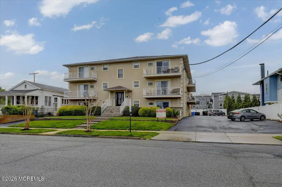302 5th Avenue #10, Asbury Park, NJ 07712 - #3