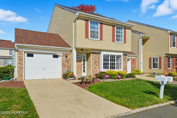 376 Stirling Drive #376A, Monroe, NJ 08831