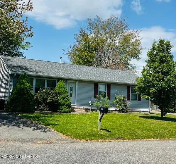 718 Clearwater Drive, Forked River, NJ 08731