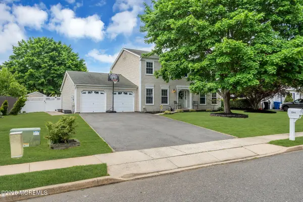 1044 Evelyn Drive, Toms River, NJ 08753