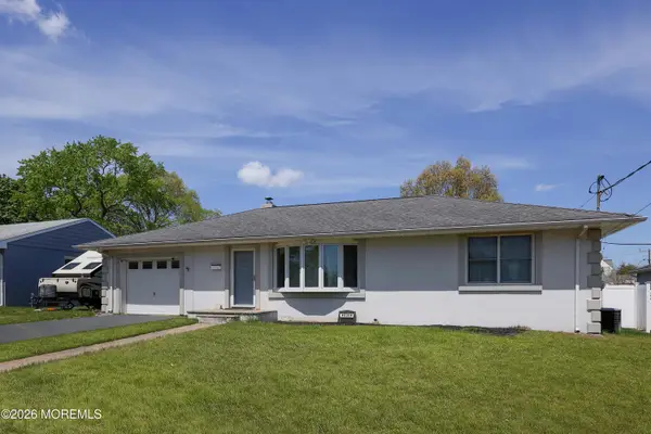 530 Woodland Avenue, Toms River, NJ 08753