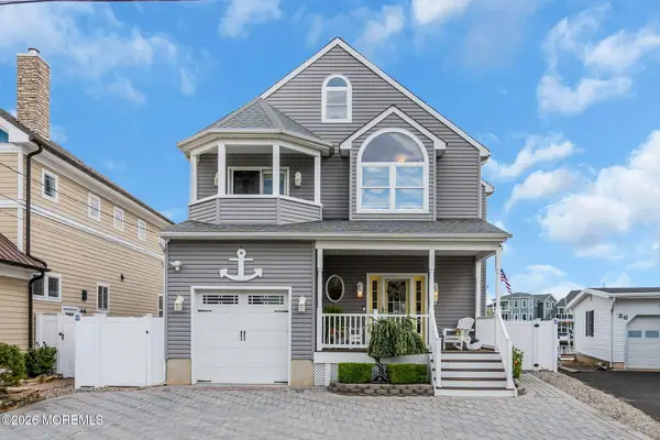 34 Bay Point Drive, Toms River, NJ 08753