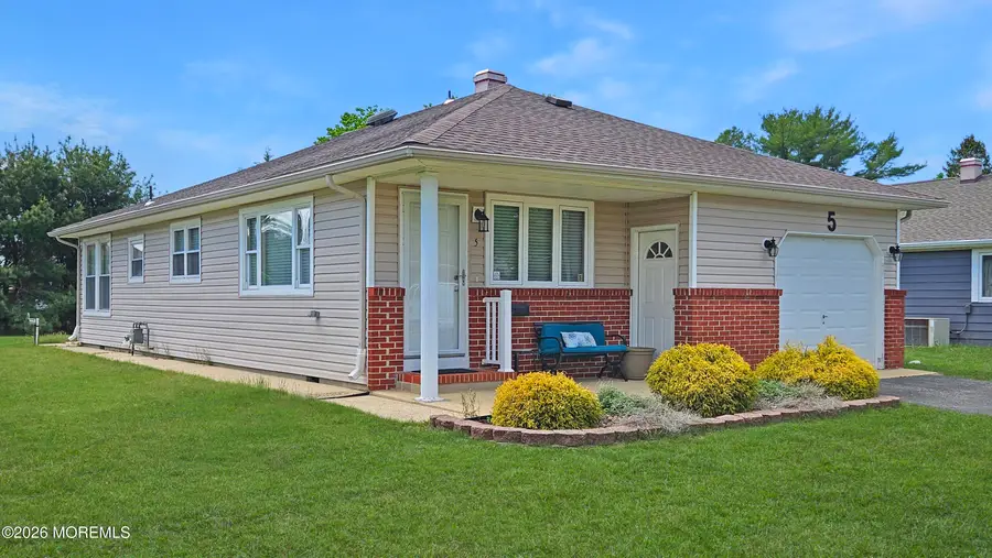 5 Martinique Drive, Toms River, NJ 08757 - #2