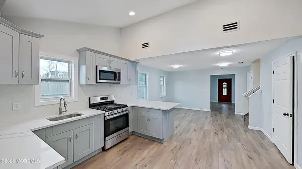 7 Wyckoff Mills Road, Freehold, NJ 07728