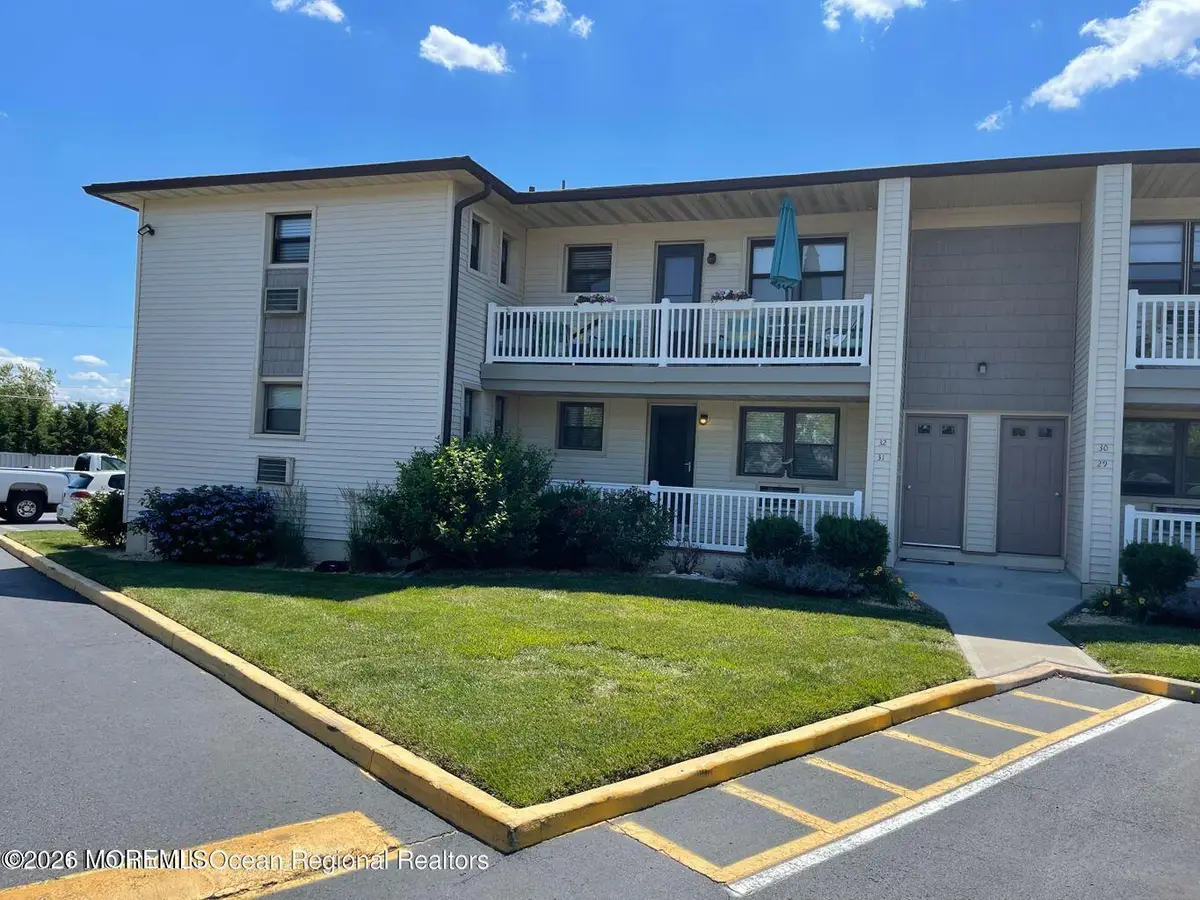 31 Wharfside Drive, Monmouth Beach, NJ 07750 - #1