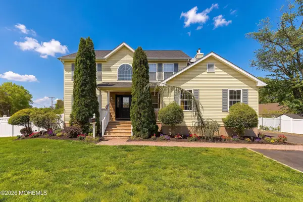 374 Mounts Mills Road, Monroe, NJ 08831