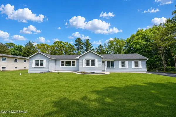 5 Riccis Drive, Jackson, NJ 08527