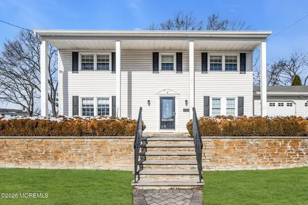4 Meadowbrook Drive, Howell, NJ 07731