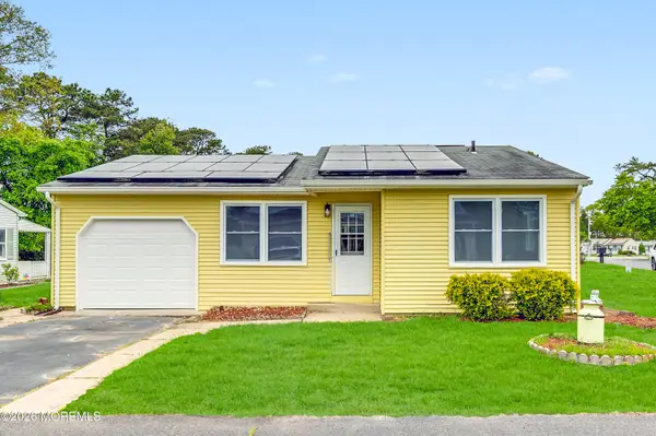 83 Falmouth Avenue, Manchester, NJ 08759