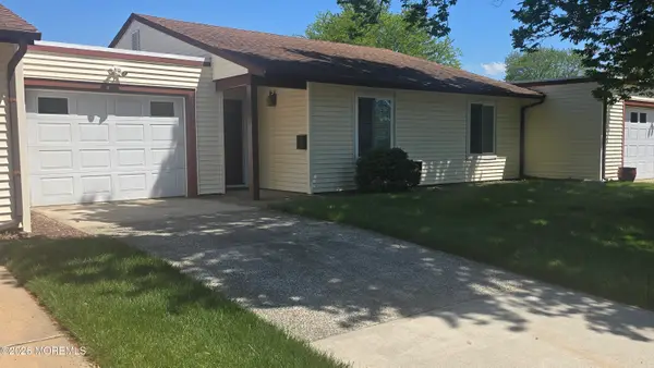 150 Maclura Plz Plaza #C, Monroe, NJ 08831