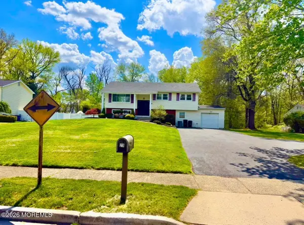29 Greenleaf Drive, Manalapan, NJ 07726