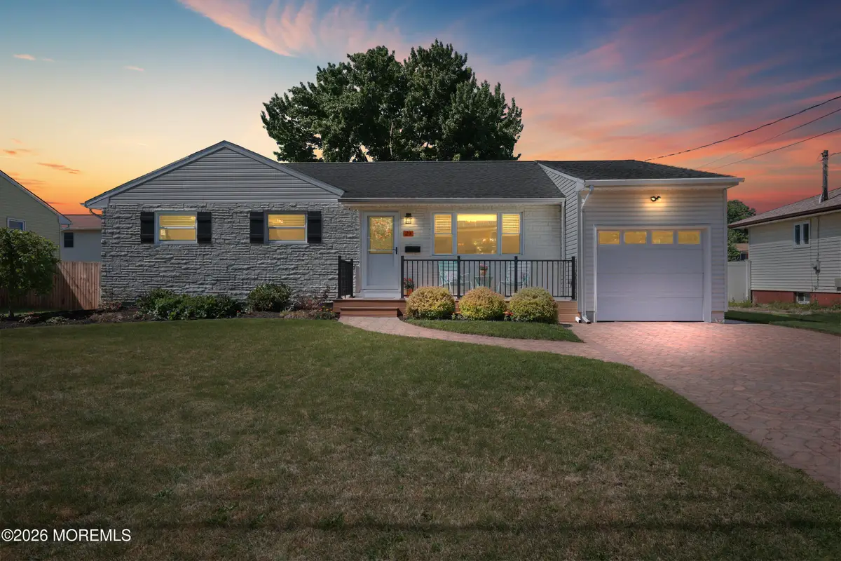 29 Surrey Drive, Hamilton Square, NJ 08690 - #1