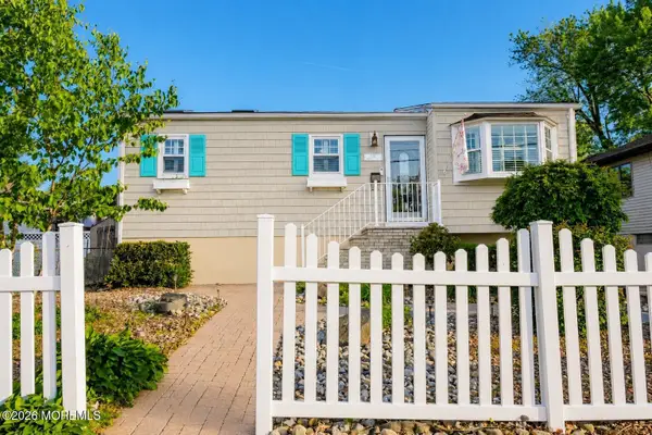 839 Concourse, Keyport, NJ 07735