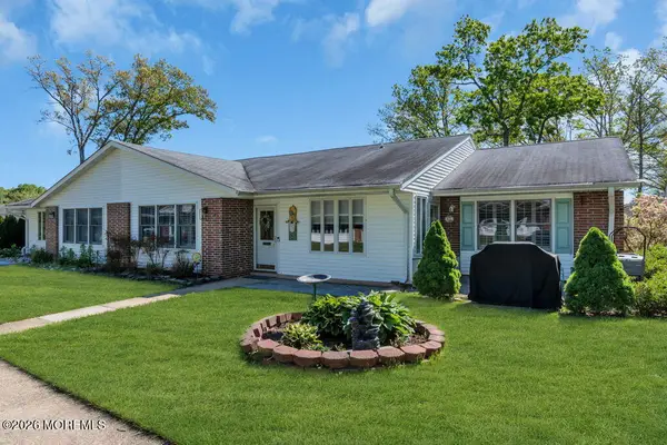601B Lake Point Drive #601B, Lakewood, NJ 08701