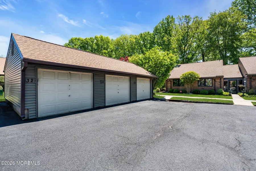 34 Dickinson Court, Red Bank, NJ 07701 - #3