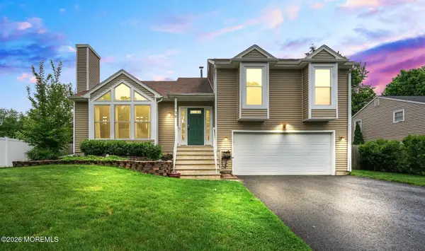 30 Heritage Drive, Howell, NJ 07731