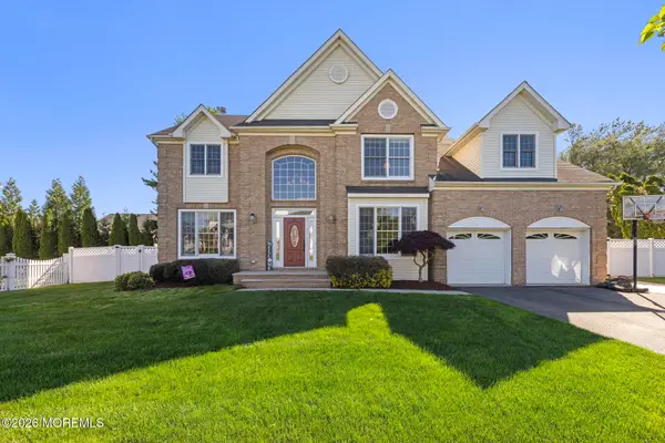 19 Jackson Circle, Ocean Twp, NJ 07712