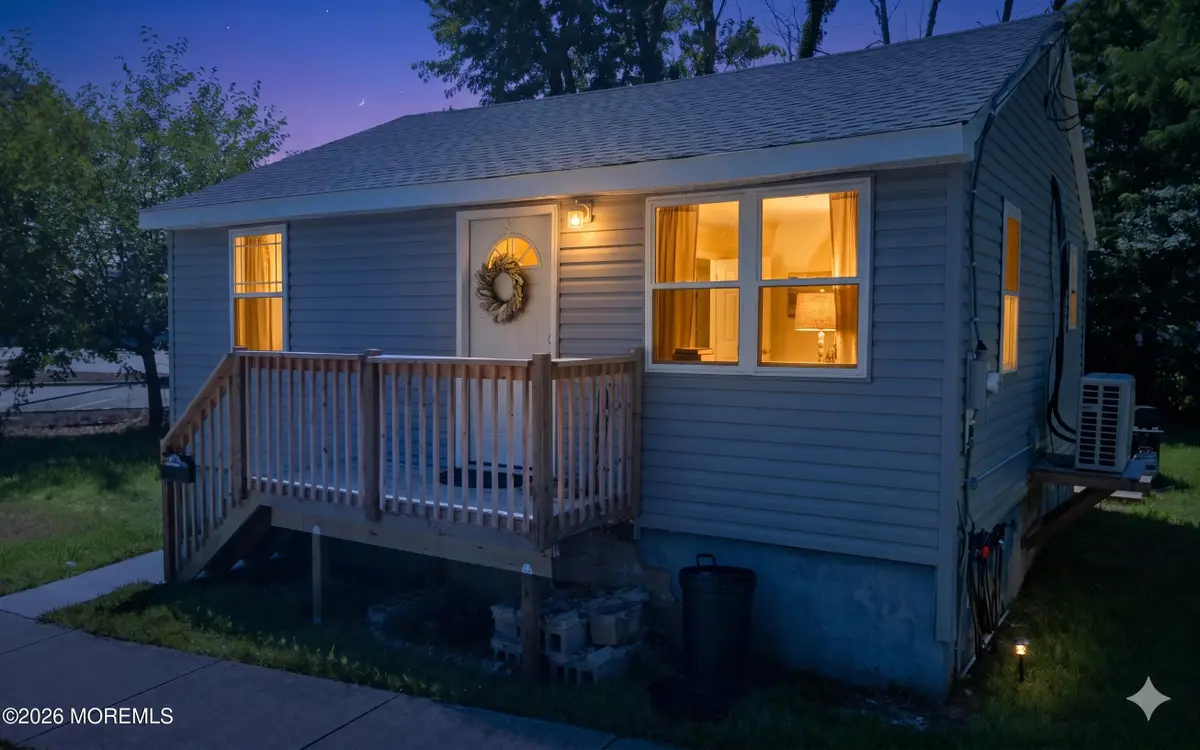 11 Forest Place, Keansburg, NJ 07734 - #1