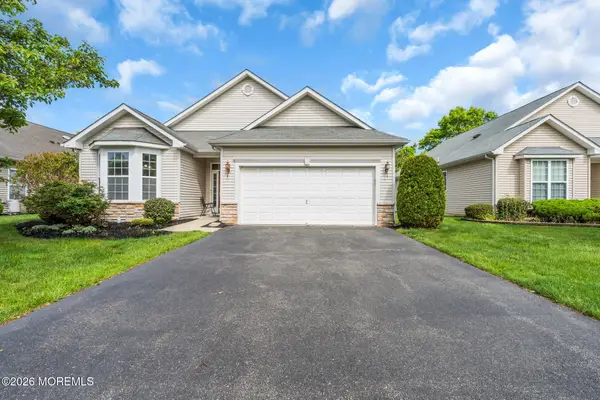 317 Damiano Way, Lakewood, NJ 08701