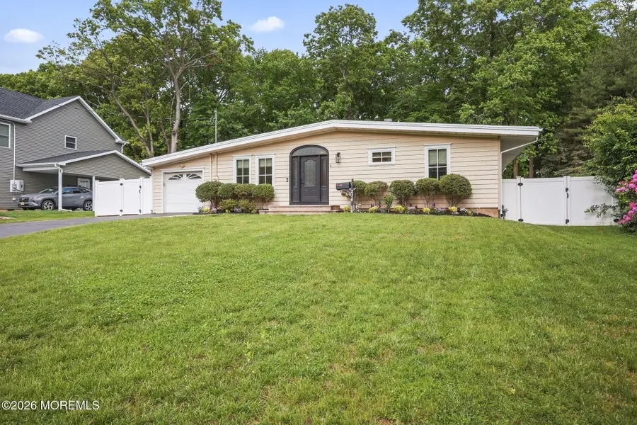 216 Parkview Terrace, Lincroft, NJ 07738 - #2