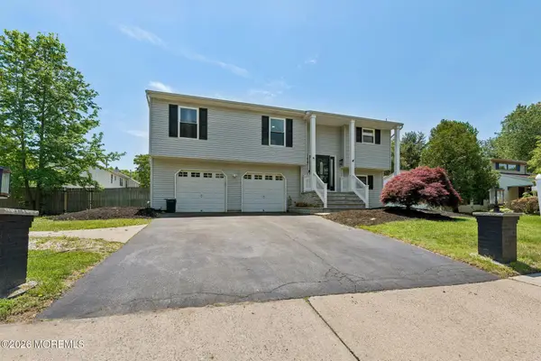 21 Cherry Bend Drive, Howell, NJ 07731