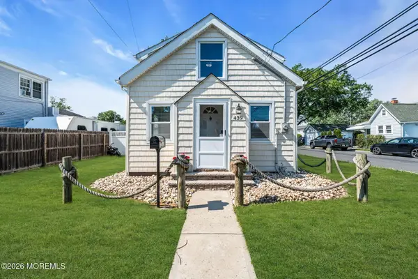 439 Clark Avenue, Union Beach, NJ 07735