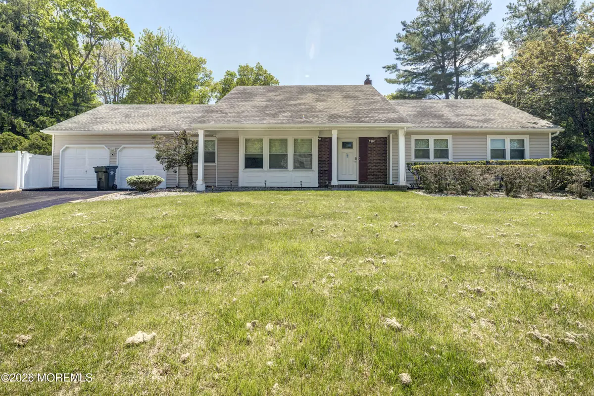 25 Mccue Road, Morganville, NJ 07751 - #1