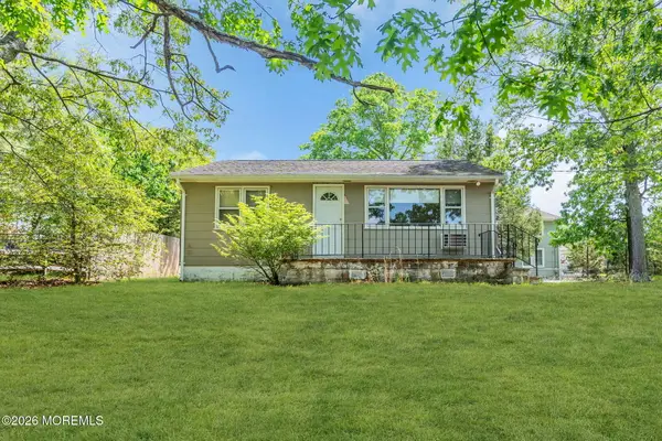 138 Vansant Avenue, Island Heights, NJ 08732