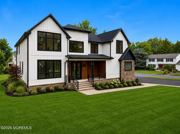 15 Hobart Street, Marlboro, NJ 07746